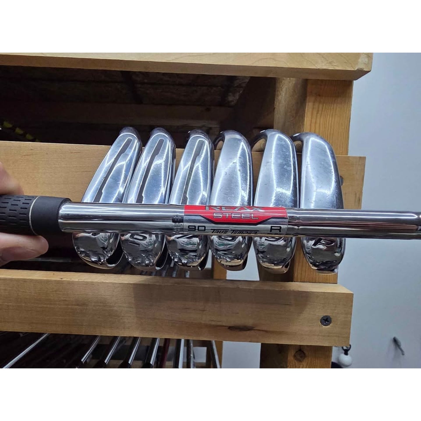 TaylorMade RSi 1 Iron Set 4-PW Regular Flex REAX Steel 90 Right Hand – Good Condition
