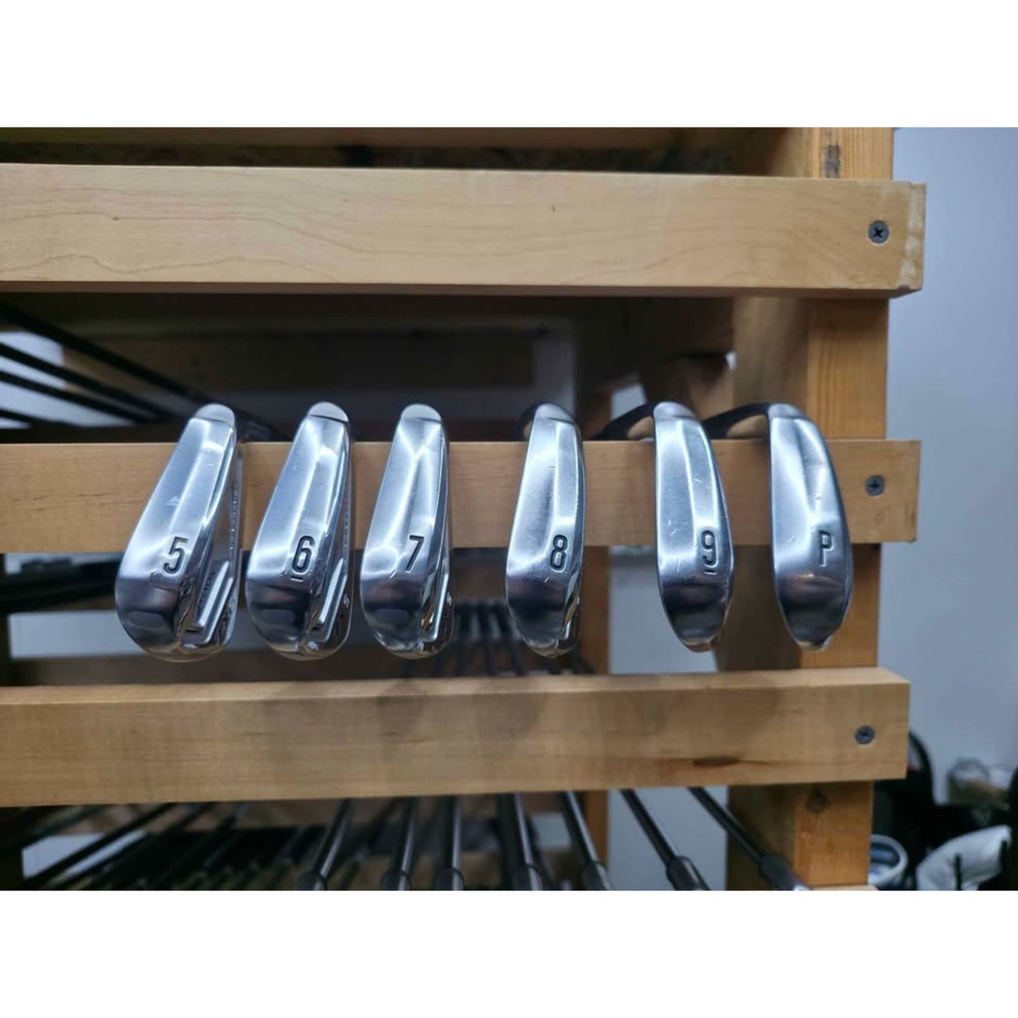 Srixon ZXi5 Iron Set 5-PW Regular Flex Upgraded KBS PGI 60 Graphite Right Hand – Mint Condition