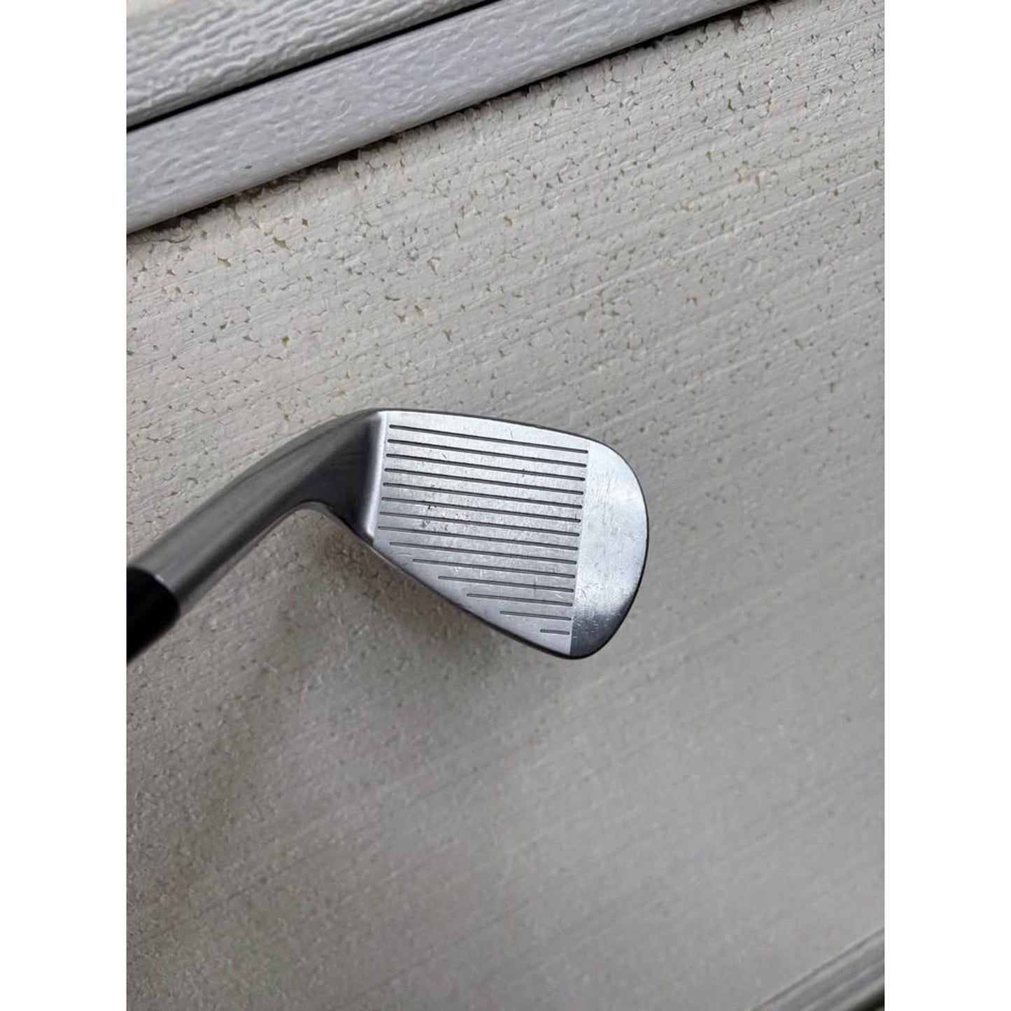 Titleist T100•S 48° Gap Wedge Project X LZ 6.0 Stiff Flex Right Hand – Good Condition