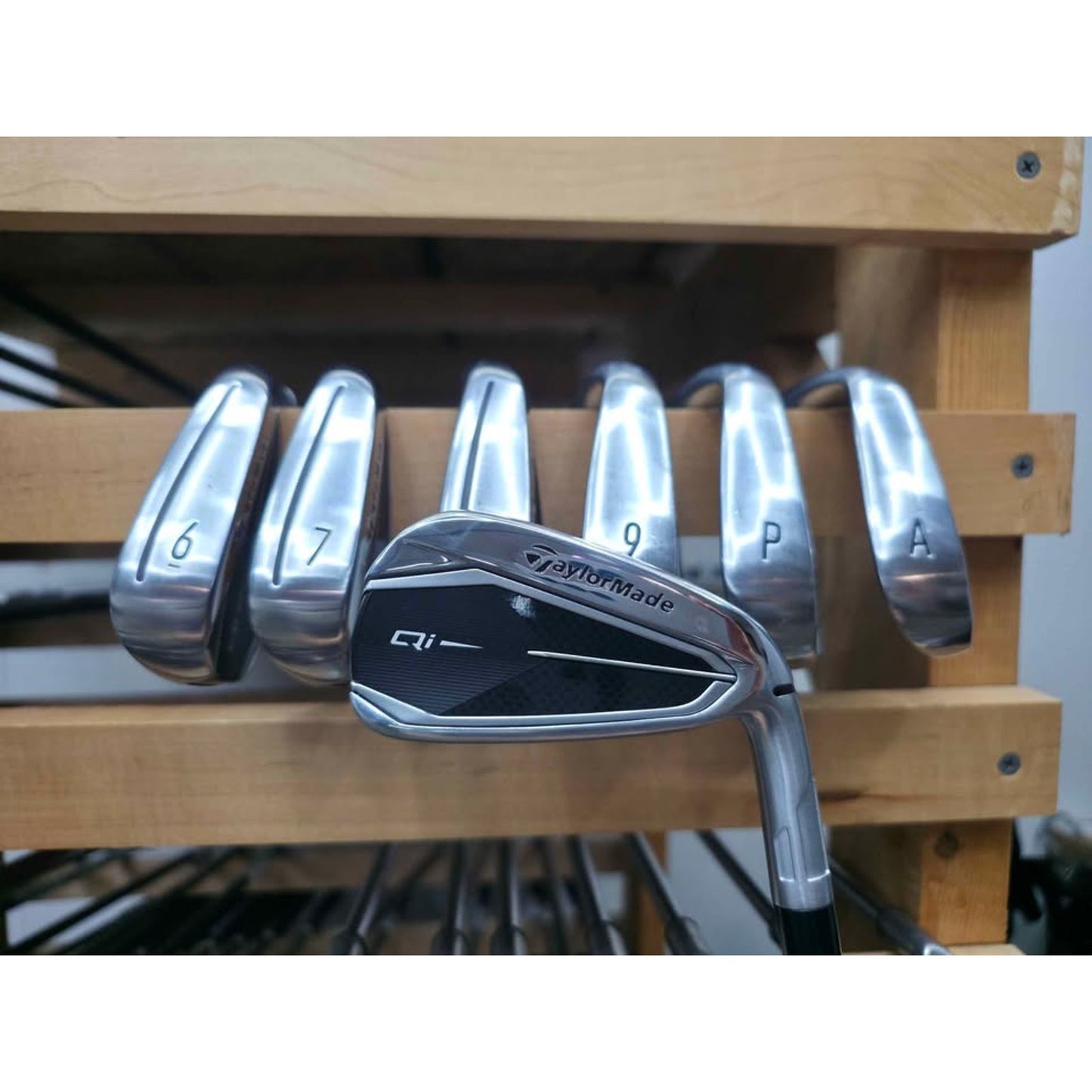 TaylorMade Qi Iron Set 5-PW & AW Regular Flex Fujikura Ventus Blue TR 6 Right Hand – Like New