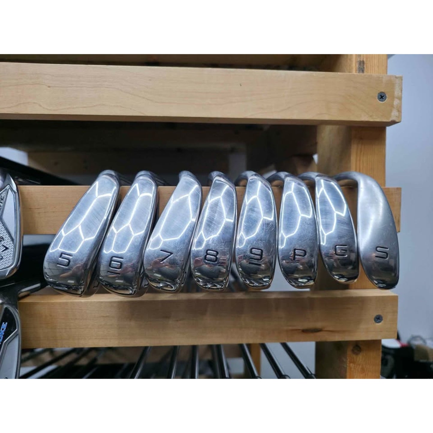 Wilson DYNAPWR Max Iron Set 5-PW, GW & SW Senior Flex KBS Max 45 Lite Right Hand – Great Condition
