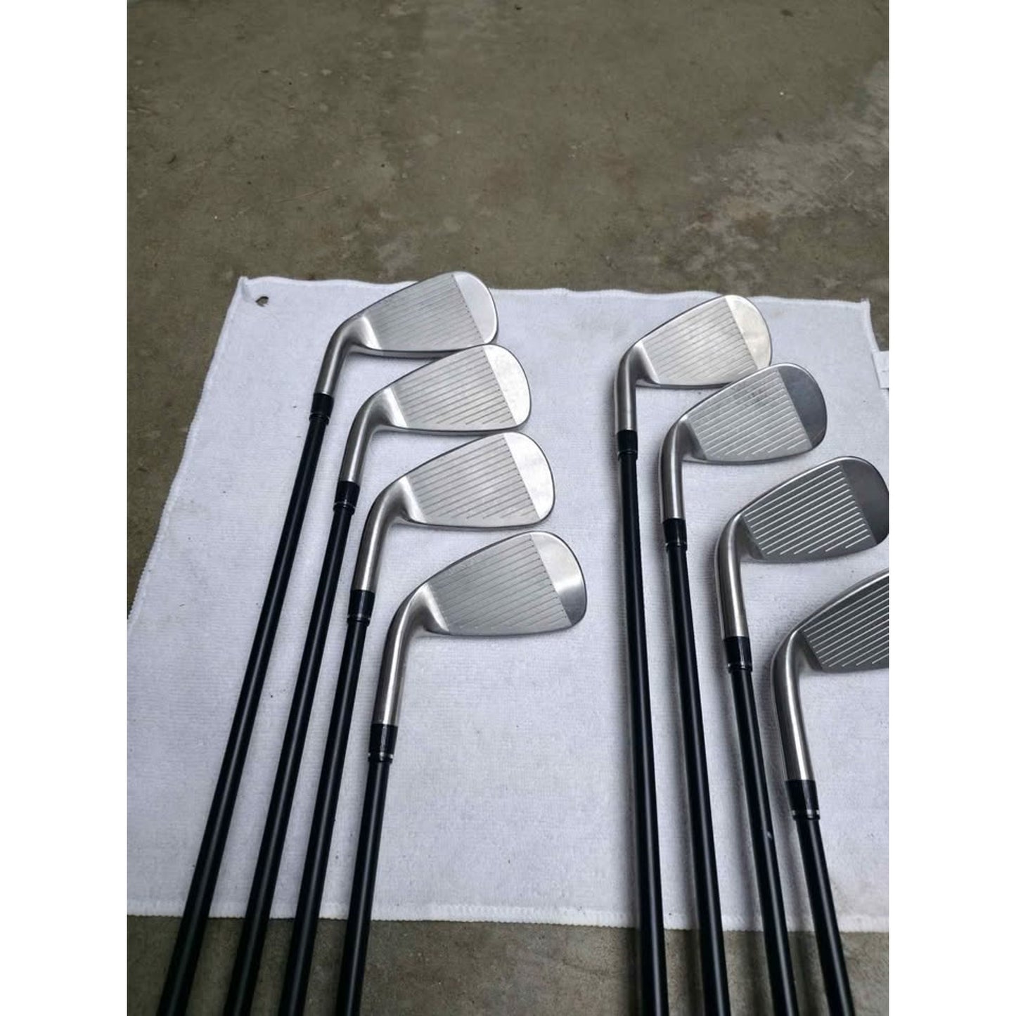 Wilson DYNAPWR Max Iron Set 5-PW, GW & SW Senior Flex KBS Max 45 Lite Right Hand – Great Condition