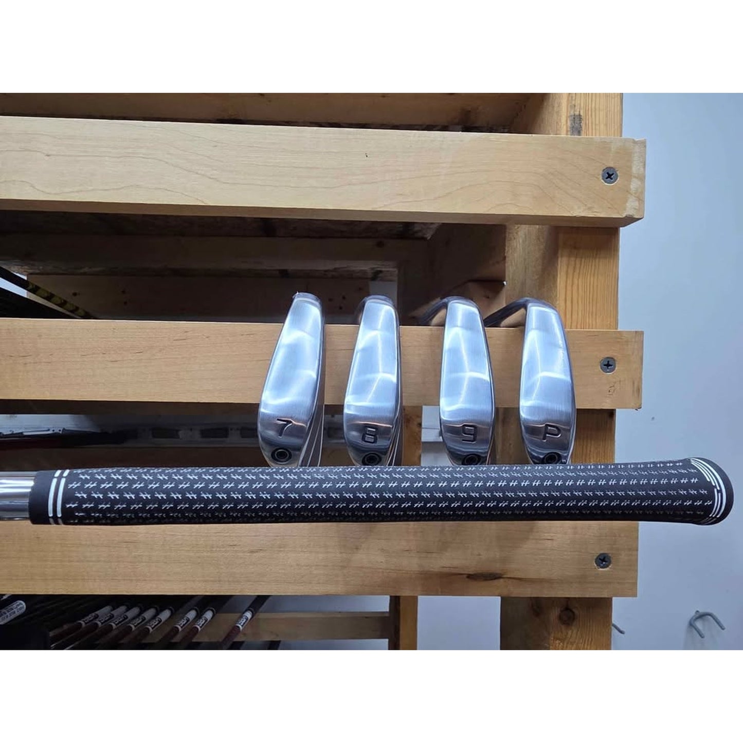 2025 Cobra KING TEC Iron Set 6-PW Regular Flex KBS $-Taper Right Hand – Mint Condition