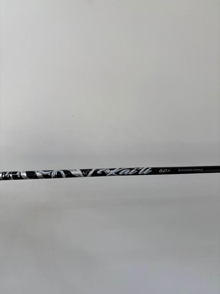 Taylormade Qi35 10.5° Platinum Designer Series 10.5 Driver  Kai’li x stiff shaft