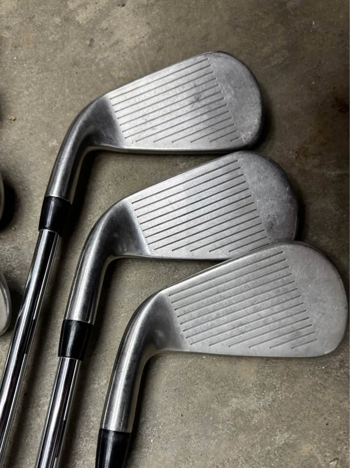 Titleist T300 Iron Set