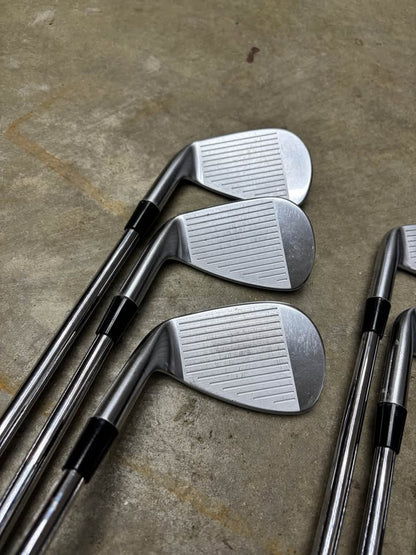 Srixon Z565 Iron Set 5-PW Regular Flex Nippon NS Pro Modus³ Tour 105 Right Hand – Premium Forged Performance