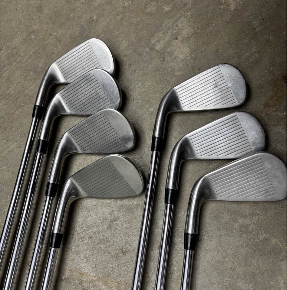 Titleist T300 Iron Set