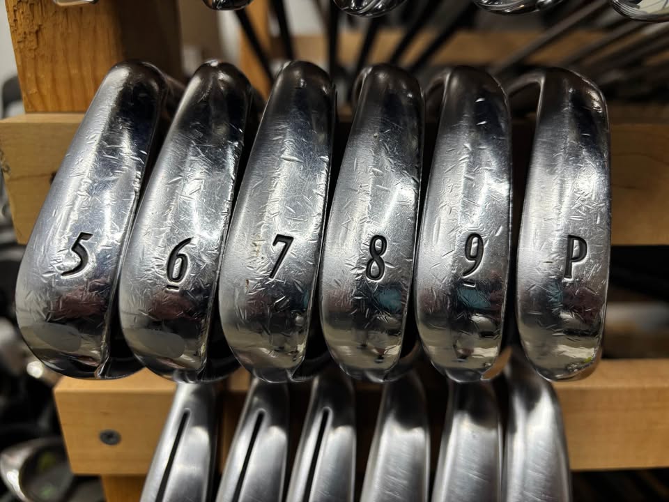 Zrixon z565 5-PW NS Pro Nippon Modus Tour 105 Regular Shaft Iron Set