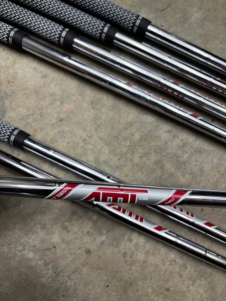 Titleist T300 Iron Set
